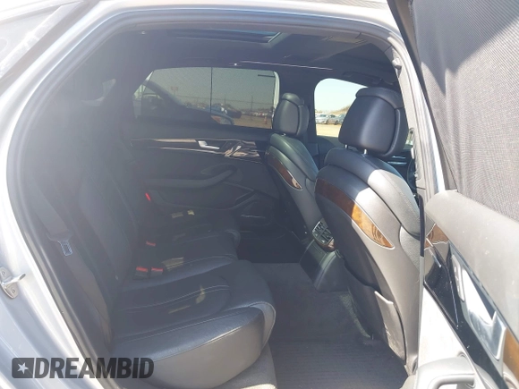 2015 Audi A8 3.0T z VIN WAU3GAFD6FN033635, wystawiony jako IAAI lot #42327204 z przebiegiem 87 167 mil mil oraz . Historia ofert i sprzedaży dostępna na DreamBid. Obrazek 8.