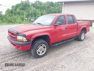 2002 Dodge Dakota Sport with VIN 1B7HG38N62S670613, listed as a IAAI auction lot 42133366 with 156,977 mi miles and . Bid and sale history available at carsss.com. Image 2.