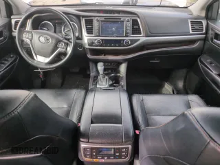 2018 Toyota Highlander Limited with VIN 5TDDZRFH5JS830030, listed as a Copart auction lot 60102625 with 106,589 mi miles and Salvage title. Bid and sale history available at DreamBid. Image 8.