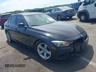 2014 BMW 3 Series 320i xDrive с VIN WBA3C3G50ENS70957, выставлен на аукционе IAAI как лот 42222538 с пробегом 109 077 миль миль и . История ставок и продаж доступна на DreamBid. Изображение 1.