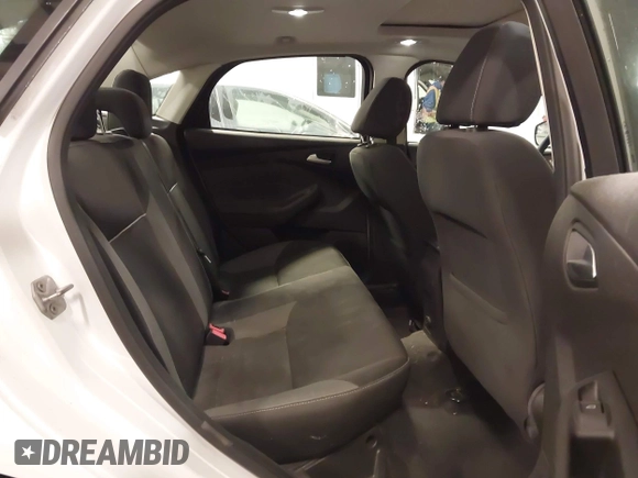 2014 Ford Focus SE with VIN 1FADP3F21EL200534, listed as a IAAI auction lot 41942026 with 61,414 mi miles. Bid and sale history available at carsss.com. Image 8.
