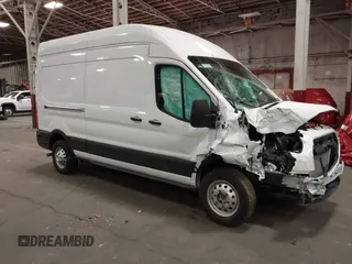 2024 Ford Transit z VIN 1FTBW1XG6RKB01688, wystawiony jako IAAI lot #42344708 z przebiegiem 3 657 mil mil oraz . Historia ofert i sprzedaży dostępna na DreamBid. Obrazek 1.