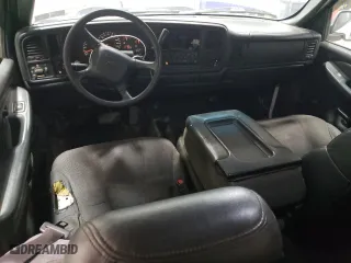 2002 Chevrolet Silverado 1500 LS with VIN 1GCEK19T62E209512, listed as a Copart auction lot 49700255 with 204,230 mi miles and Salvage Title. Bid and sale history available at carsss.com. Image 8.