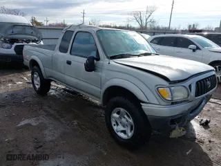 2003 Toyota Tacoma PreRunner with VIN 5TESN92N73Z300369, listed as a IAAI auction lot 41308808 with 142,413 mi miles. Bid and sale history available at carsss.com. Image 1.