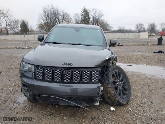 2018 Jeep Grand Cherokee Altitude with VIN 1C4RJFAG0JC102790, listed as a IAAI auction lot 40878406 with 171,544 mi miles. Bid and sale history available at carsss.com. Image 12.