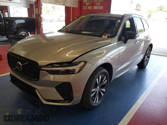 2024 Volvo XC60 Core Dark Theme z VIN YV4L12RK7R1929374, wystawiony jako IAAI lot #42537657 z przebiegiem 48 177 mil mil oraz . Historia ofert i sprzedaży dostępna na DreamBid. Obrazek 21.