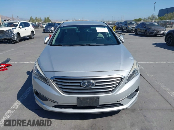 2016 Hyundai Sonata SE with VIN 5NPE24AF2GH386525, listed as a IAAI auction lot 42429207 with 125,833 mi miles and . Bid and sale history available at DreamBid. Image 13.