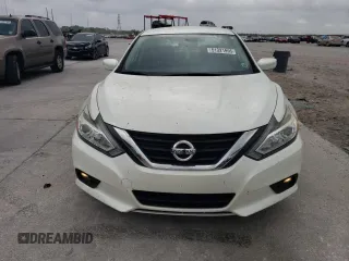 2017 Nissan Altima SV with VIN 1N4AL3AP8HC213044, listed as a Copart auction lot 51321995 with 86,255 mi miles and Salvage Title. Bid and sale history available at DreamBid. Image 5.