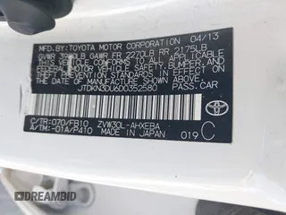 2013 Toyota Prius One z VIN JTDKN3DU6D0352580, wystawiony jako IAAI lot #42244296 z przebiegiem 304 157 mil mil oraz . Historia ofert i sprzedaży dostępna na DreamBid. Obrazek 9.