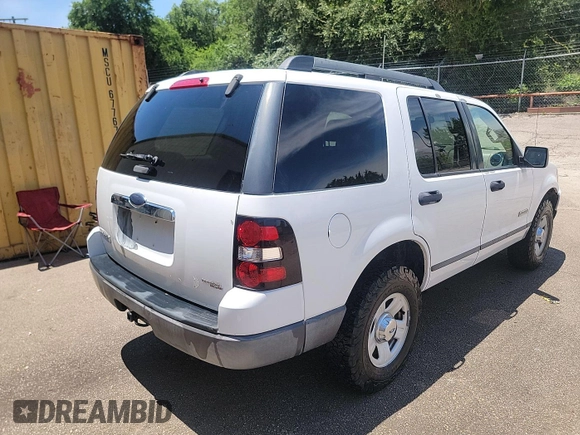 2006 Ford Explorer XLS z VIN 1FMEU62E26UB17291, wystawiony jako IAAI lot #42378335 z przebiegiem 158 911 mil mil oraz . Historia ofert i sprzedaży dostępna na DreamBid. Obrazek 20.