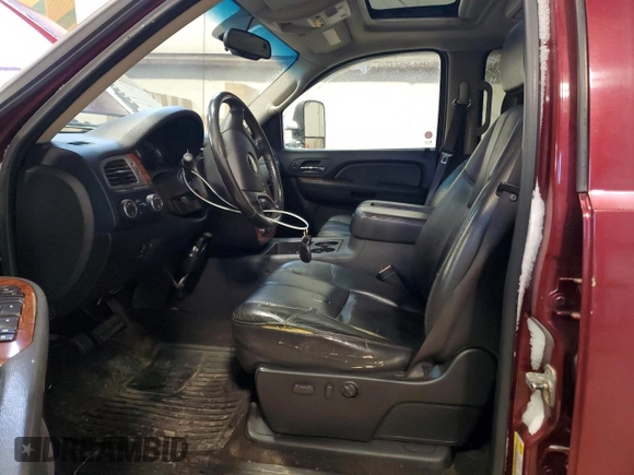 2008 Chevrolet Silverado 3500HD DRW LTZ with VIN 1GCJK33678F218901, listed as a Copart auction lot 89214035 with 556,746 mi miles and Clean Title. Bid and sale history available at carsss.com. Image 7.