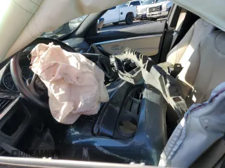 2016 BMW 3 Series 328i Gran Turismo xDrive z VIN WBA8Z5C55GGS37904, wystawiony jako Copart lot #57641274 z przebiegiem Nie podano mil oraz Szkoda całkowita • Salvage title. Historia ofert i sprzedaży dostępna na DreamBid. Obrazek 7.