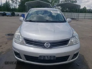 2010 Nissan Versa S z VIN 3N1BC1CP8AL454292, wystawiony jako Copart lot #55031695 z przebiegiem 119 095 mil mil oraz Szkoda całkowita • Salvage title. Historia ofert i sprzedaży dostępna na DreamBid. Obrazek 5.