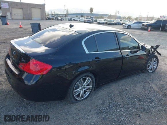2015 Infiniti Q40 with VIN JN1CV6AP5FM501354, listed as a IAAI auction lot 41901144 with 103,878 mi miles. Bid and sale history available at carsss.com. Image 4.