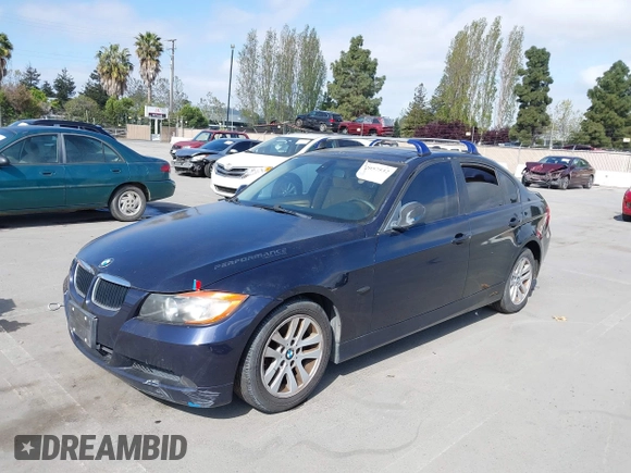 2007 BMW 3 Series 328i with VIN WBAVC53587FZ71348, listed as a IAAI auction lot 42057532 with 198,307 mi miles and . Bid and sale history available at carsss.com. Image 6.
