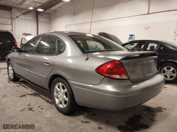 2007 Ford Taurus SEL with VIN 1FAFP56U87A176432, listed as a IAAI auction lot 41551347 with 121,050 mi miles. Bid and sale history available at carsss.com. Image 3.