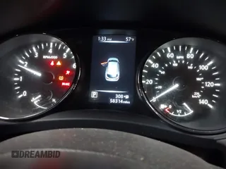 2017 Nissan Rogue SL z VIN JN1BJ1CR3HW135572, wystawiony jako IAAI lot #42200373 z przebiegiem 58 314 mil mil oraz . Historia ofert i sprzedaży dostępna na DreamBid. Obrazek 7.