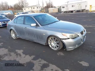 2007 BMW 5 Series 530i with VIN WBANE73567CM57179, listed as a IAAI auction lot 41487712 with 174,100 mi miles. Bid and sale history available at carsss.com. Image 1.
