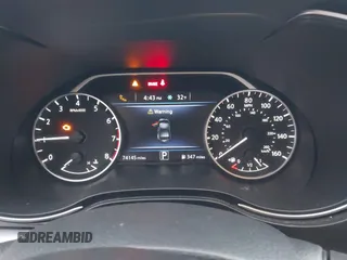2019 Nissan Maxima Platinum z VIN 1N4AA6AV0KC379524, wystawiony jako IAAI lot #40862758 z przebiegiem 74 145 mil mil oraz . Historia ofert i sprzedaży dostępna na DreamBid. Obrazek 7.
