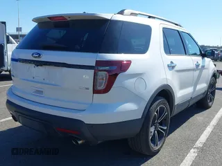 2014 Ford Explorer Sport z VIN 1FM5K8GTXEGB88874, wystawiony jako IAAI lot #41894234 z przebiegiem 81 321 mil mil oraz . Historia ofert i sprzedaży dostępna na DreamBid. Obrazek 4.