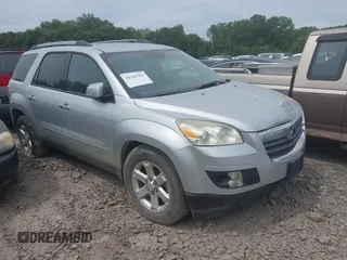 2010 Saturn Outlook XE z VIN 5GZLRTEDXAJ210535, wystawiony jako IAAI lot #39369705 z przebiegiem 199 117 mil mil oraz . Historia ofert i sprzedaży dostępna na DreamBid. Obrazek 1.