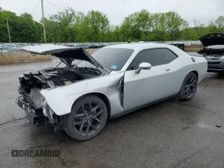 2020 Dodge Challenger GT 50th Anniversary z VIN 2C3CDZJG3LH105704, wystawiony jako Copart lot #58143155 z przebiegiem 74 572 mil mil oraz Szkoda całkowita • Salvage title. Historia ofert i sprzedaży dostępna na DreamBid. Obrazek 1.