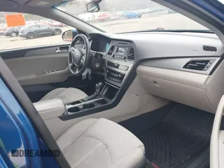 2015 Hyundai Sonata SE with VIN 5NPE24AF2FH031868, listed as a IAAI auction lot 42047793 with 241,219 mi miles and . Bid and sale history available at DreamBid. Image 5.