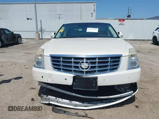 2008 Cadillac DTS 1SC with VIN 1G6KD57Y88U190045, listed as a IAAI auction lot 41994989 with 96,714 mi miles and . Bid and sale history available at carsss.com. Image 12.