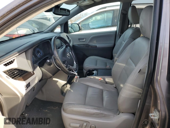 2020 Toyota Sienna XLE Auto Access Seat with VIN 5TDYZ3DC4LS039013, listed as a Copart auction lot 46858545 with 103,103 mi miles and Salvage Title. Bid and sale history available at carsss.com. Image 7.