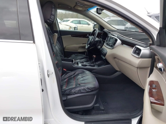 2016 Kia Sorento LX with VIN 5XYPG4A59GG053750, listed as a IAAI auction lot 41715747 with 110,323 mi miles. Bid and sale history available at carsss.com. Image 5.
