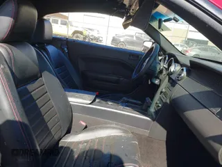 2007 Ford Mustang Deluxe with VIN 1ZVFT84N375278973, listed as a IAAI auction lot 41649628 with Not Provided miles and . Bid and sale history available at carsss.com. Image 5.