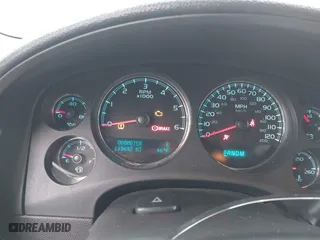 2010 Chevrolet Suburban LT with VIN 1GNUKJE35AR118585, listed as a IAAI auction lot 41730021 with 195,692 mi miles. Bid and sale history available at carsss.com. Image 15.