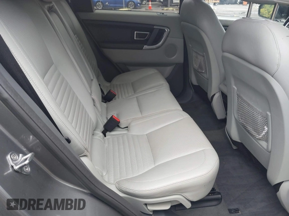 2015 Land Rover Discovery Sport HSE LUX with VIN SALCT2BG5FH538402, listed as a IAAI auction lot 39944948 with 141,990 mi miles. Bid and sale history available at carsss.com. Image 8.