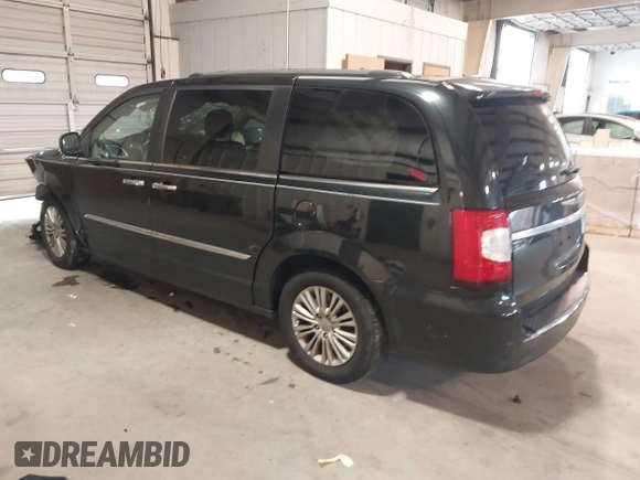 2016 Chrysler Town & Country Touring-L with VIN 2C4RC1CG5GR149551, listed as a IAAI auction lot 40909068 with 159,782 mi miles. Bid and sale history available at carsss.com. Image 3.