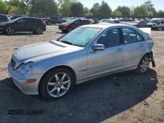 2004 Mercedes-Benz C 230 Kompressor z VIN WDBRF40J44F449334, wystawiony jako Copart lot #55531205 z przebiegiem 234 285 mil mil oraz Szkoda całkowita • Salvage title. Historia ofert i sprzedaży dostępna na DreamBid. Obrazek 1.