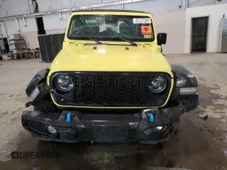 2024 Jeep Wrangler Willys z VIN 1C4RJXN66RW185935, wystawiony jako Copart lot #59908035 z przebiegiem 13 420 mil mil oraz Czysty tytuł • Clean title. Historia ofert i sprzedaży dostępna na DreamBid. Obrazek 5.