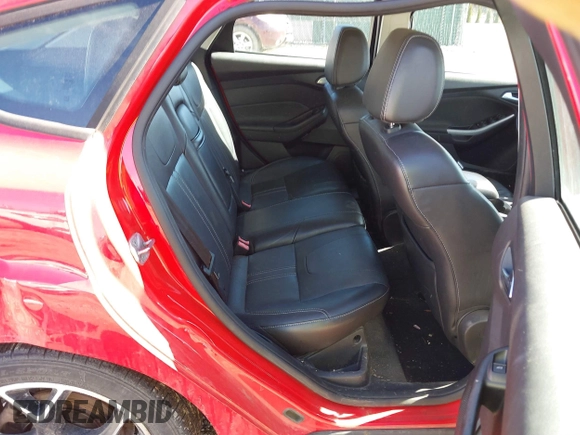 2013 Ford Focus SE with VIN 1FADP3K28DL180271, listed as a IAAI auction lot 41709369 with 121,823 mi miles. Bid and sale history available at carsss.com. Image 8.