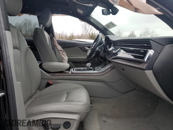 2020 Audi Q7 Premium Plus with VIN WA1LXAF77LD003374, listed as a Copart auction lot 44111945 with 84,242 mi miles and Salvage Title. Bid and sale history available at carsss.com. Image 7.