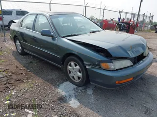 1997 Honda Accord EX z VIN 1HGCE6675VA020916, wystawiony jako IAAI lot #42397216 z przebiegiem 196 494 mil mil oraz . Historia ofert i sprzedaży dostępna na DreamBid. Obrazek 1.