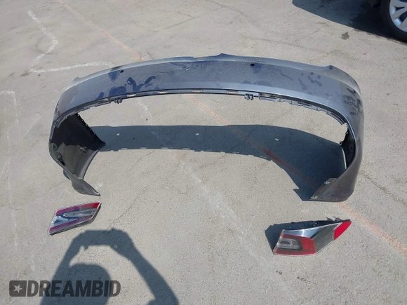 2020 Tesla Model S Long Range with VIN 5YJSA1E24LF415849, listed as a IAAI auction lot 42571945 with 34,398 mi miles and . Bid and sale history available at DreamBid. Image 12.