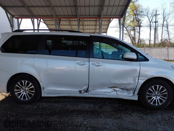 2018 Toyota Sienna XLE Auto Access Seat с VIN 5TDYZ3DC6JS905338, выставлен на аукционе IAAI как лот 42071334 с пробегом 51 604 миль миль и . История ставок и продаж доступна на DreamBid. Изображение 13.
