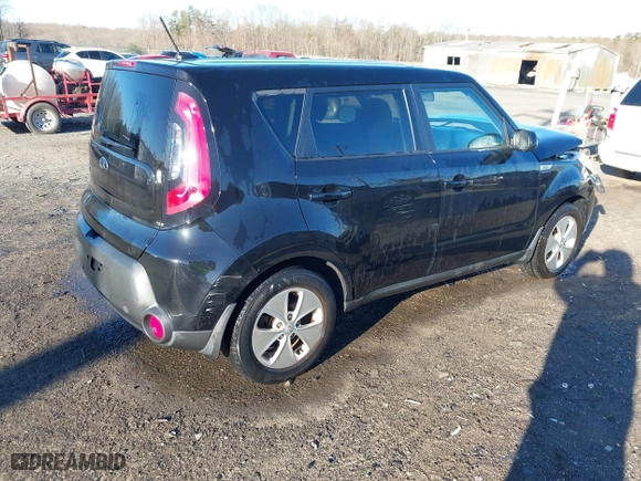 2015 Kia Soul with VIN KNDJN2A20F7793818, listed as a IAAI auction lot 41851307 with 97,481 mi miles. Bid and sale history available at carsss.com. Image 4.