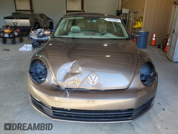 2014 Volkswagen Beetle 2.5L w/Sun with VIN 3VWJP7AT0EM632824, listed as a Copart auction lot 87279494 with Not Provided miles and Salvage Title. Bid and sale history available at DreamBid. Image 5.