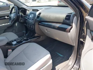 2015 Kia Sorento LX with VIN 5XYKTCA65FG594317, listed as a IAAI auction lot 42846084 with 113,297 mi miles and . Bid and sale history available at DreamBid. Image 5.