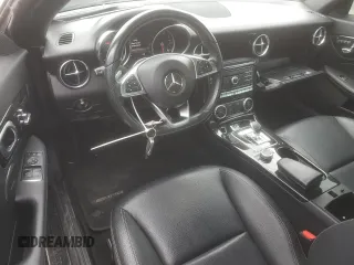 2017 Mercedes-Benz SLC 300 z VIN WDDPK3JA3HF137269, wystawiony jako Copart lot #45907695 z przebiegiem 80 308 mil mil oraz Szkoda całkowita • Salvage title. Historia ofert i sprzedaży dostępna na DreamBid. Obrazek 8.