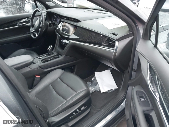 2020 Cadillac XT6 FWD Premium Luxury with VIN 1GYKPCRSXLZ105231, listed as a IAAI auction lot 41735556 with 70,319 mi miles. Bid and sale history available at carsss.com. Image 5.