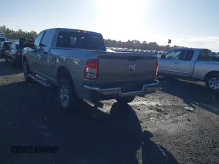 2024 Ram 2500 Big Horn with VIN 3C6UR5DJXRG100582, listed as a IAAI auction lot 41084881 with 29,160 mi miles. Bid and sale history available at carsss.com. Image 3.