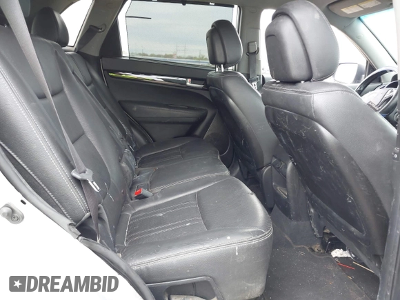 2015 Kia Sorento LX with VIN 5XYKTCA60FG639308, listed as a IAAI auction lot 42037202 with 150,444 mi miles. Bid and sale history available at carsss.com. Image 8.