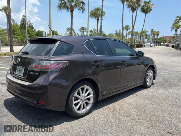 2012 Lexus CT 200h z VIN JTHKD5BH4C2062988, wystawiony jako Copart lot #58529705 z przebiegiem 153 672 mil mil oraz Tytuł czysty. Historia ofert i sprzedaży dostępna na DreamBid. Obrazek 4.