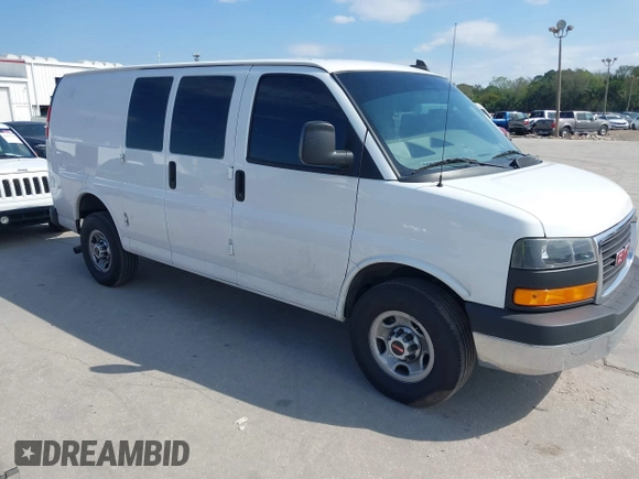 2022 GMC Savana Cargo Van with VIN 1GTW7AFP6N1220762, listed as a IAAI auction lot 41596612 with 23,305 mi miles. Bid and sale history available at carsss.com. Image 1.